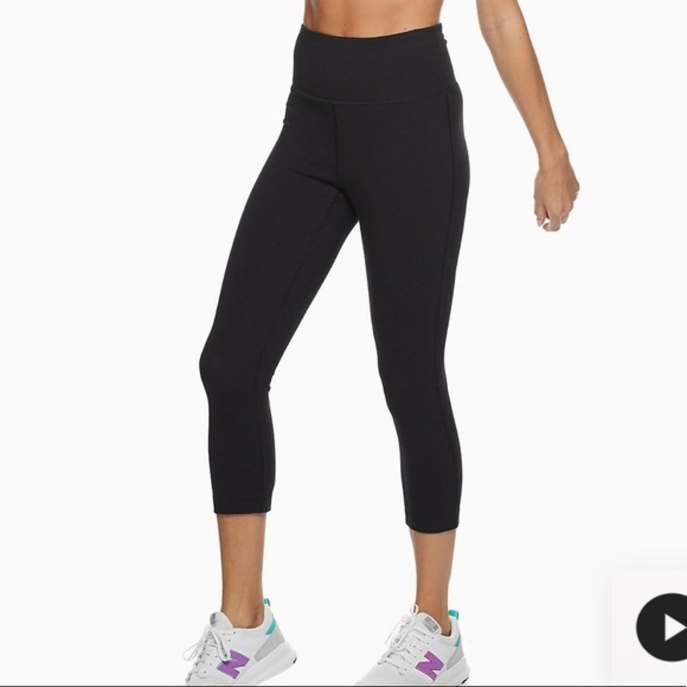 Tek Gear Dri Tek S black athletic Capri leggings